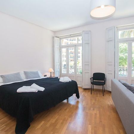Bet Apartments - Canovas Rooms Валенсия Экстерьер фото